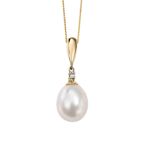 9ct Yellow Gold Pearl and Diamond Pendant and Chain
