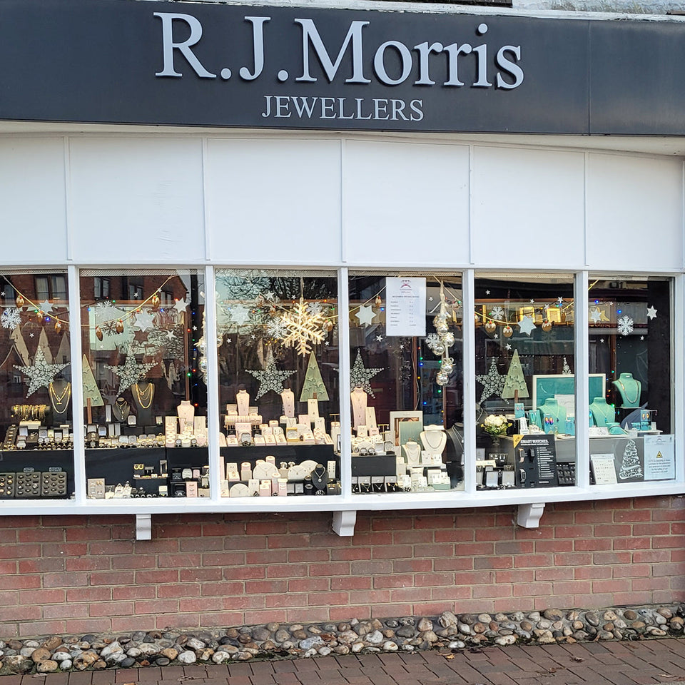 A Season to Sparkle: December Birthstones and Party Jewellery to Light Up the Winter