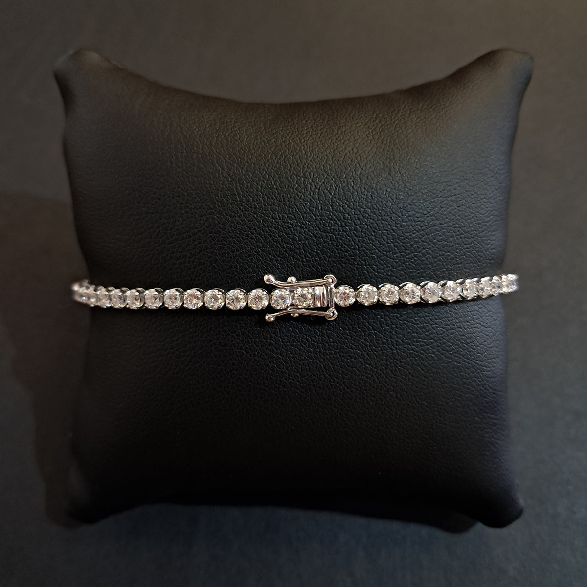 18ct White Gold 3.00ct Diamond Tennis Bracelet