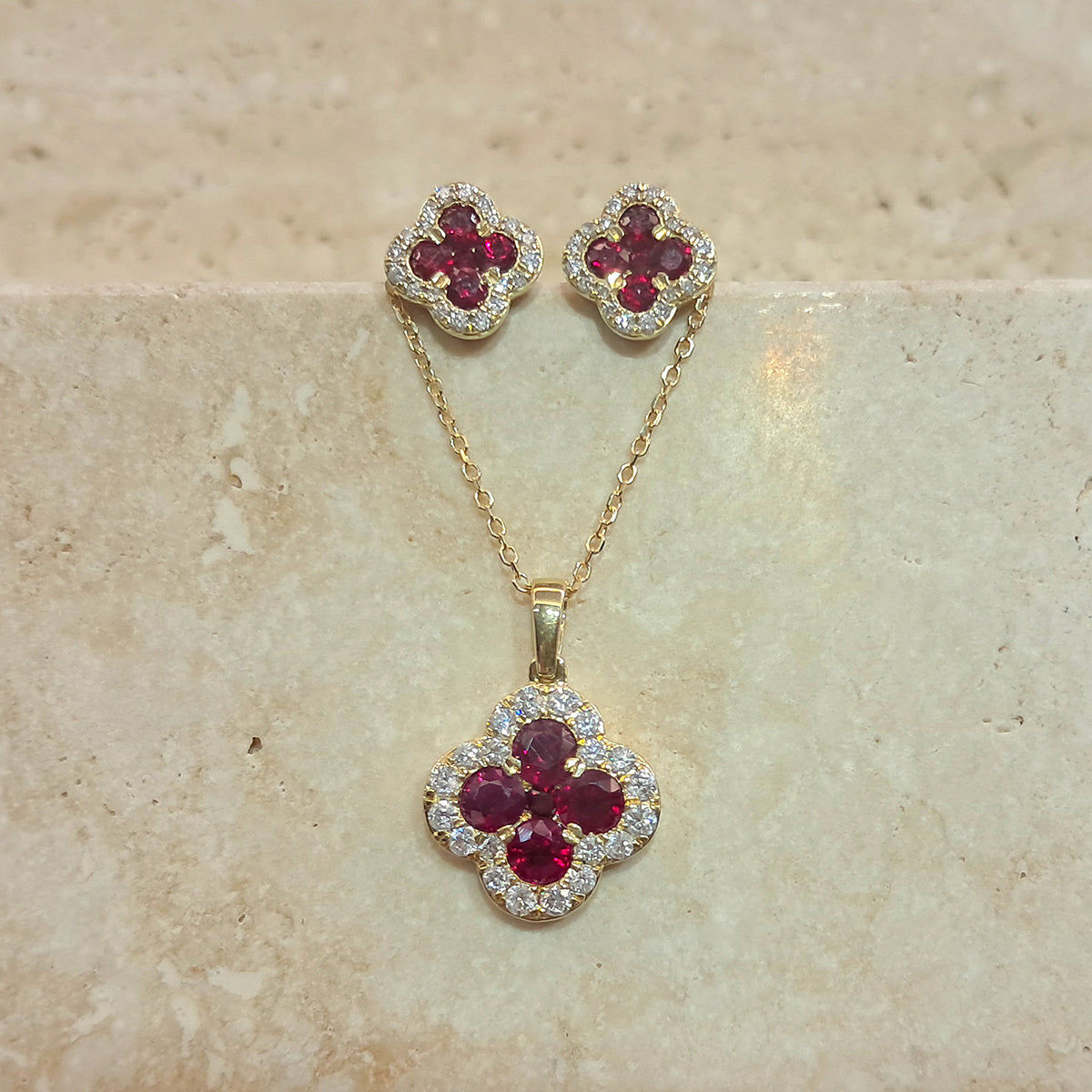 18ct Yellow Gold Ruby & Diamond Clover Stud Earrings