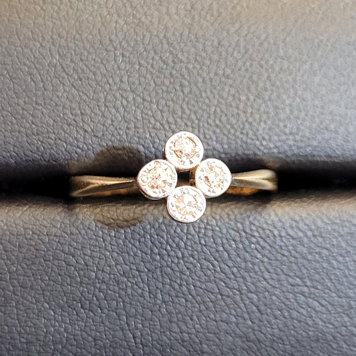 Secondhand 18ct Diamond Clover Ring