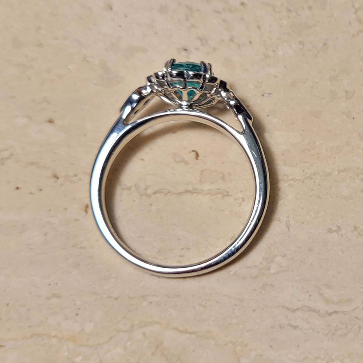 18ct White Gold Emerald & Diamond Cluster Ring