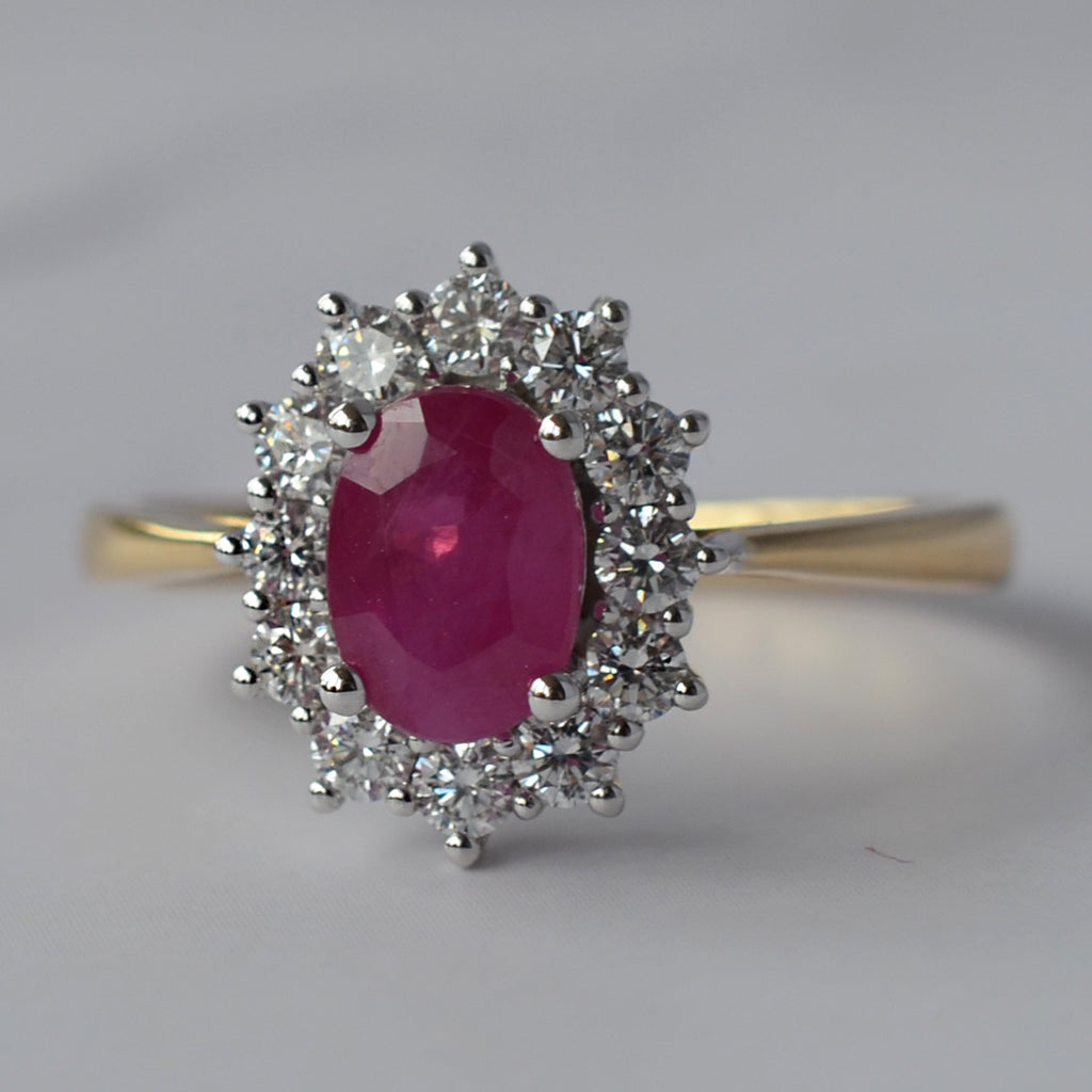 18ct Yellow Gold Ruby & Diamond Oval Cluster Ring