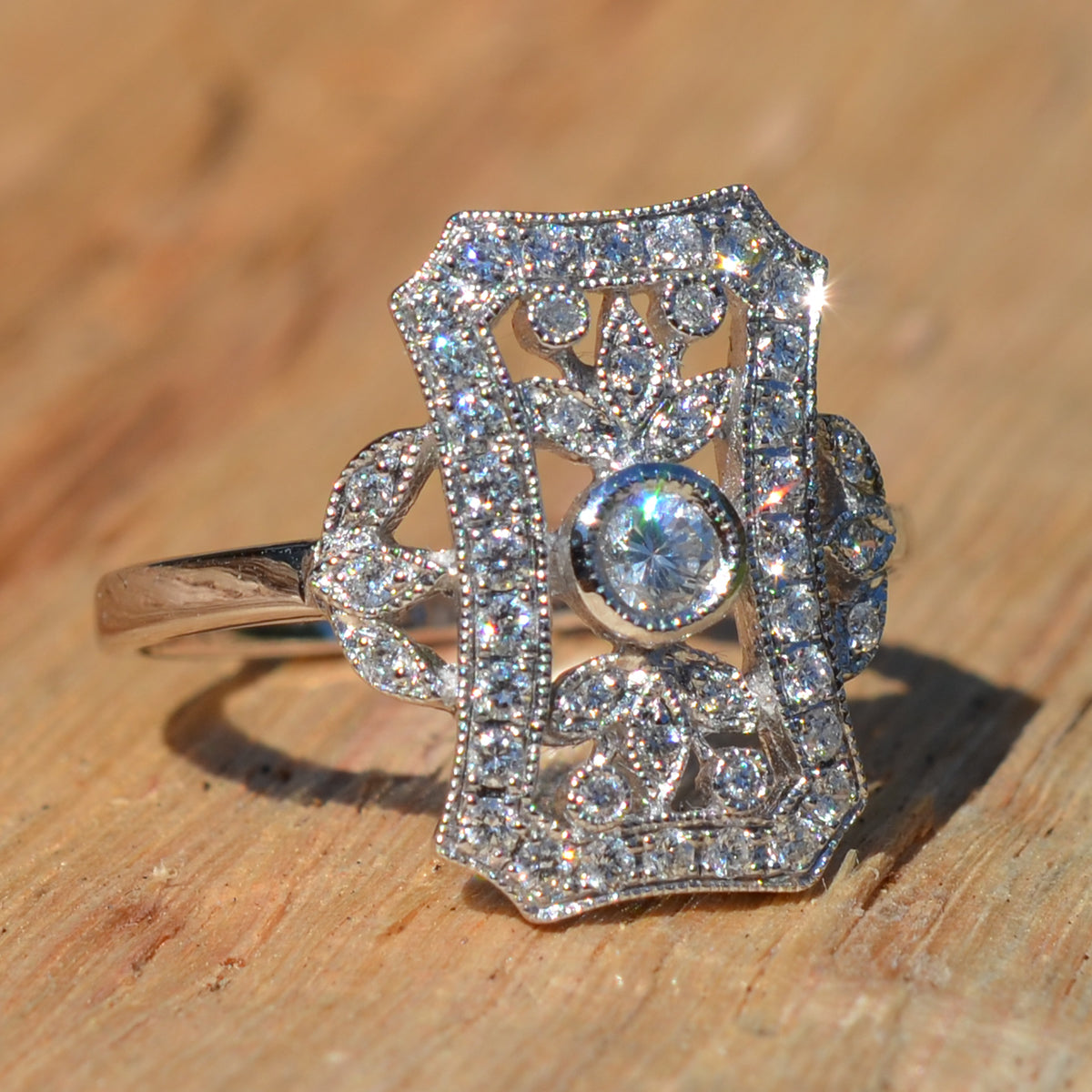 18ct White Gold Vintage Style Diamond Shield Ring