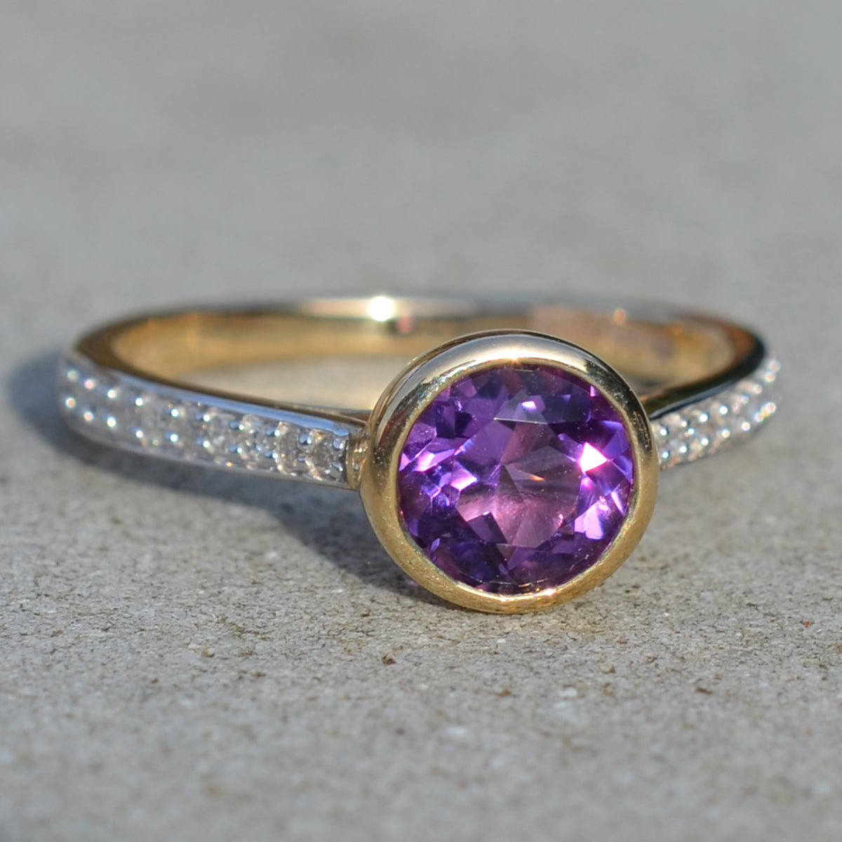 9ct Yellow Gold Amethyst & Diamond Solitaire Ring