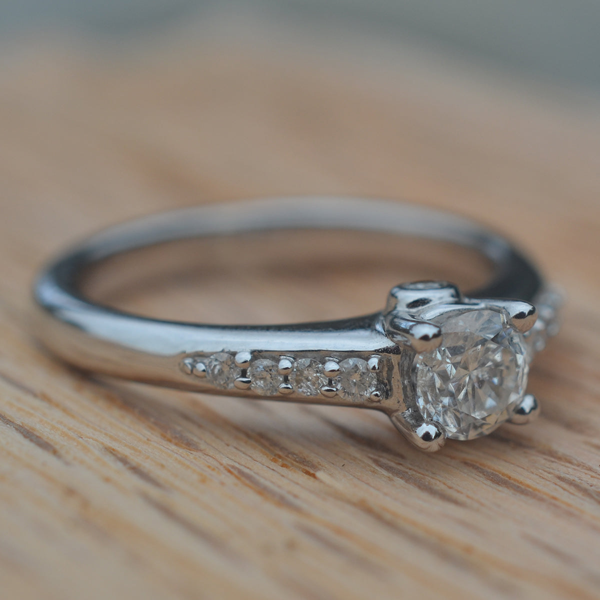 Secondhand 18ct White Gold & Diamond Ring