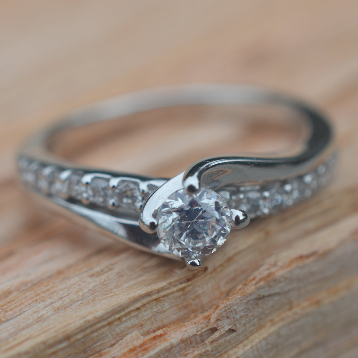 Secondhand 18ct White Gold & Diamond Ring