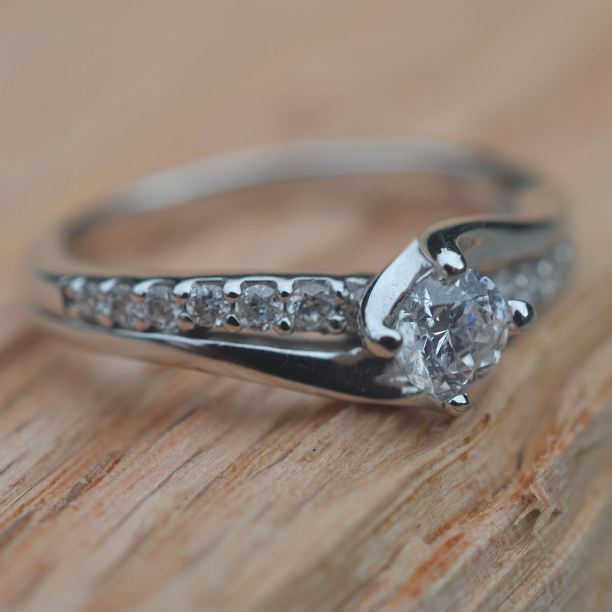 Secondhand 18ct White Gold & Diamond Ring